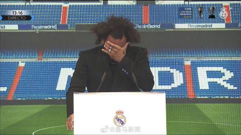 这家房子之前的主人，在楼下地下室的酒窖里留了不少好酒